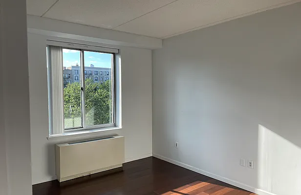 Rented by R New York | media 22