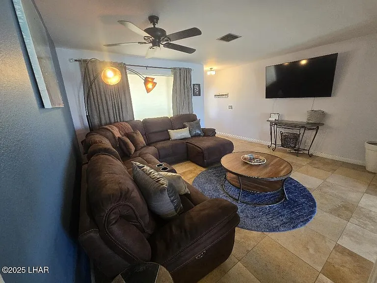 2715 Shasta Ln — Photo 12