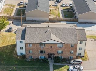 2107 Blairs Ferry Rd NE, Cedar Rapids, IA 52402