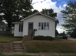 502 Detroit Ave, Iron Mountain, MI 49801