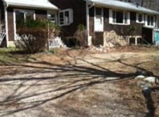 139 Topsfield Rd, Ipswich, MA 01938