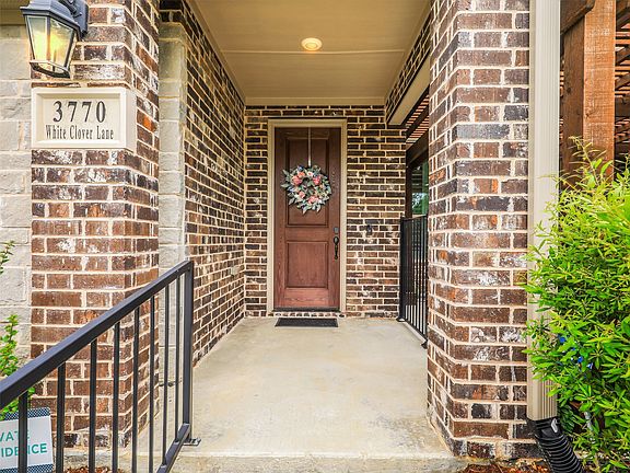 3rd image of 3770 White Clover Ln