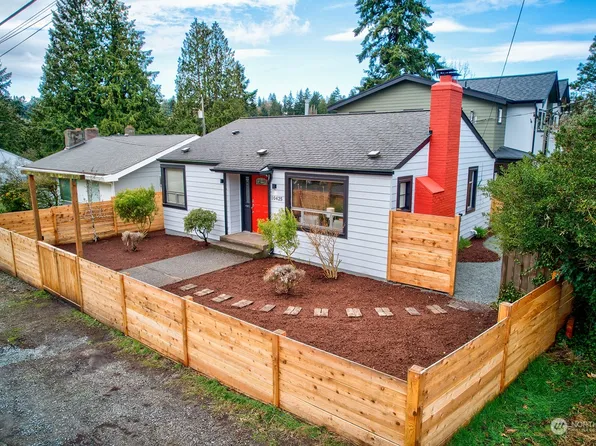 10425 20th Avenue NE, Seattle, WA 98125