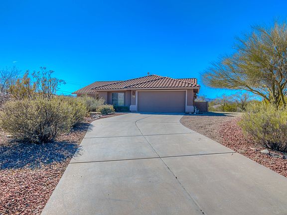 2nd image of 5631 N Sunset Heights Ct