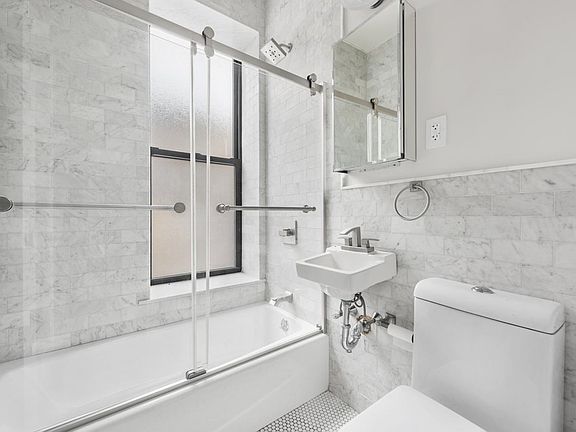 4th image of 23 Catherine St #3B