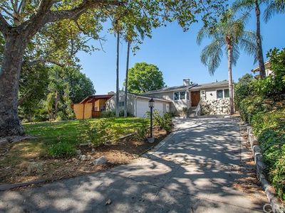 1920 W Parkside Ave Burbank Ca 91506 Zillow