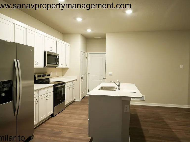 3219 NW Cedarwood Ln — Photo 7