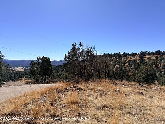 2nd image of 307 Valley View Dr