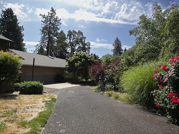 4th image of 9894 SW Kimberly Dr