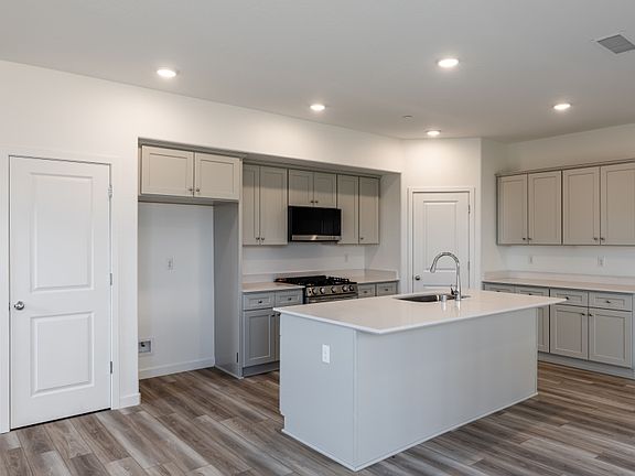 3rd image of 4024 N Rosalia Ave