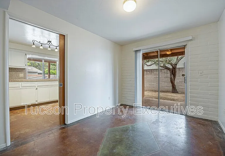 3534 N Palmer Dr — Photo 11