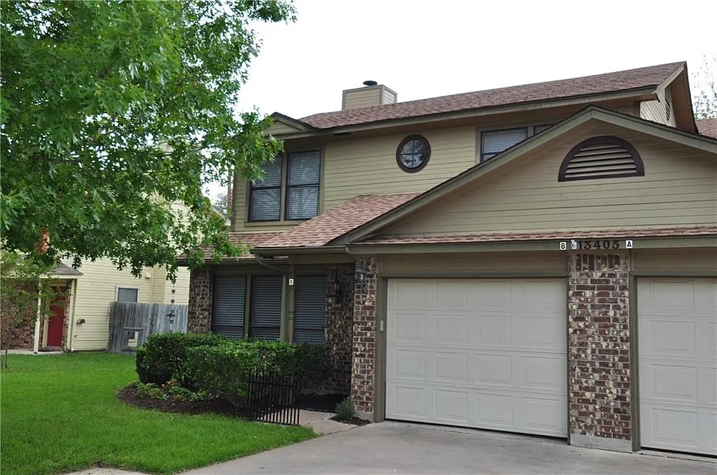 2 bed, 2.5 bath, 2082 sqft, $1,600 — Photo 3