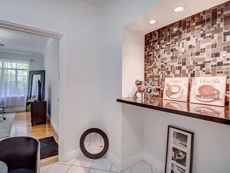 825 Jefferson Ave #2 — Photo 14