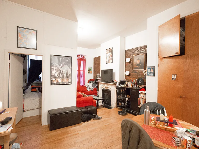 55 E 7th St #1 — Photo 1