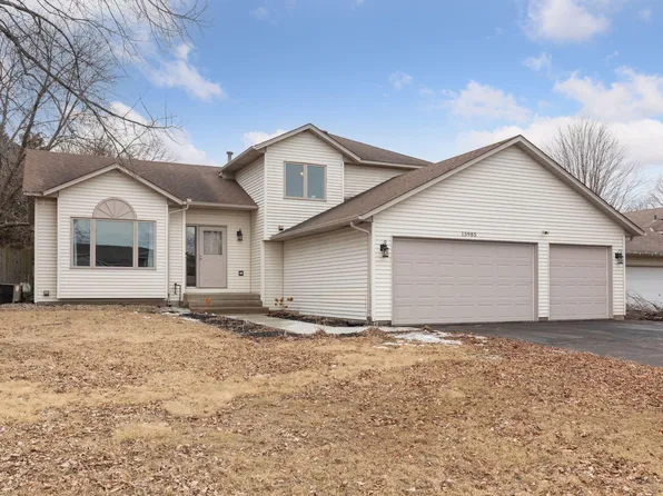 15985 Garrett Dr, Apple Valley, MN 55124