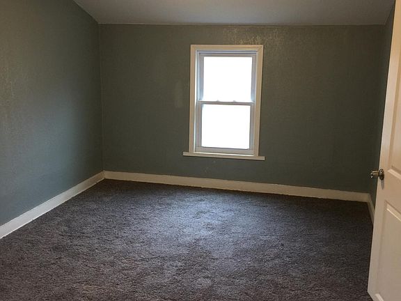 3rd image of 308 N Wheeling Ave