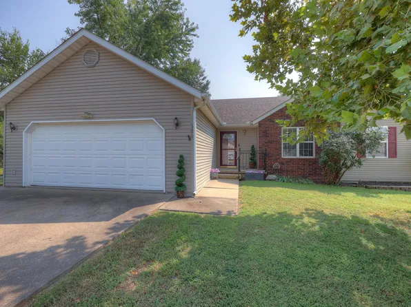 306 W Gault Street, Carl Junction, MO 64834