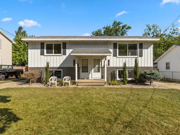 1731 32nd St SW, Wyoming, MI 49519