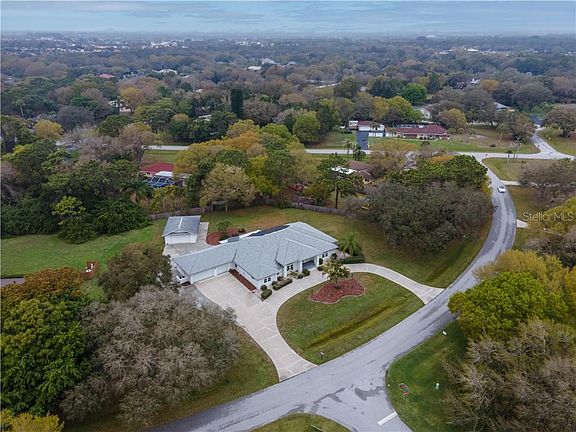 2nd image of 1201 Underwood Dr
