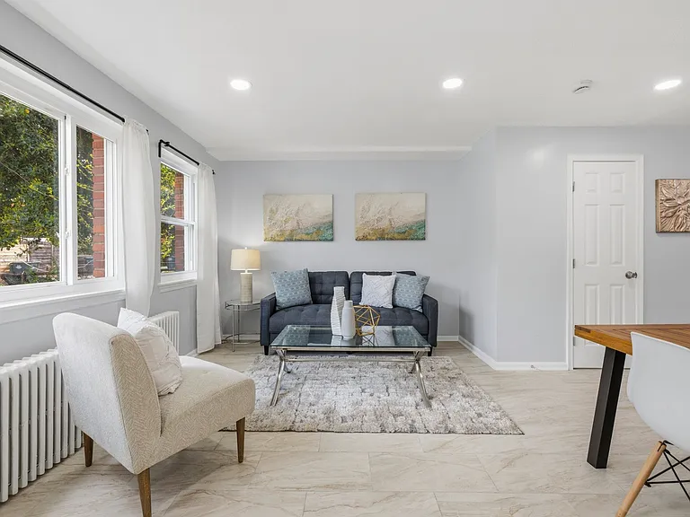 204 Webster St NE #1 — Photo 8