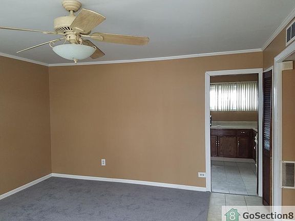 3rd image of 15125 Lincoln Ave