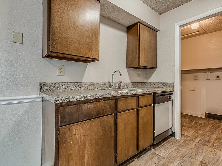Riverchase Apartments — Photo 58