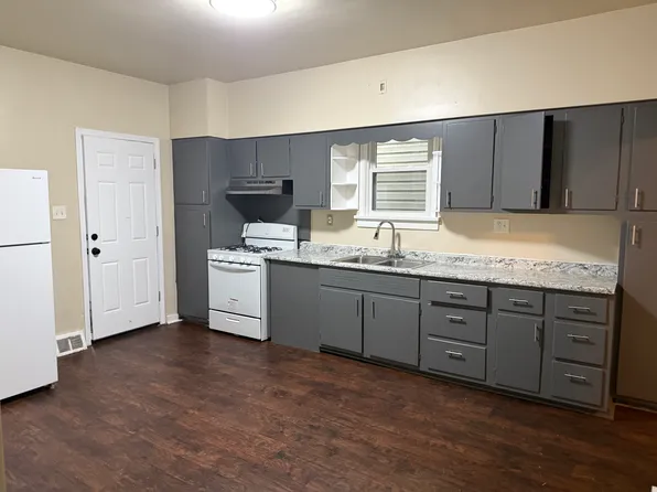 911 Robinson St, Mc Kees Rocks, PA 15136