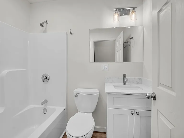 12 Alpine St #3 — Photo 34