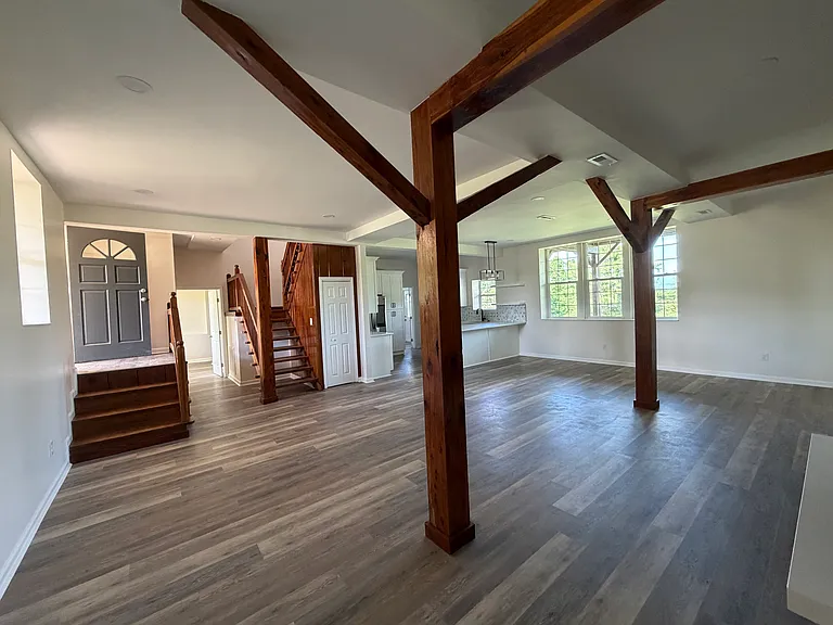 108 Crestview Dr — Photo 7