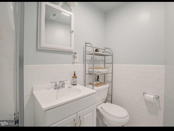2nd image of 1125 Saint Paul St APT 1