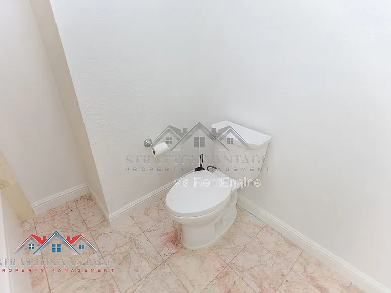 1970 N Hartford St #62 — Photo 25