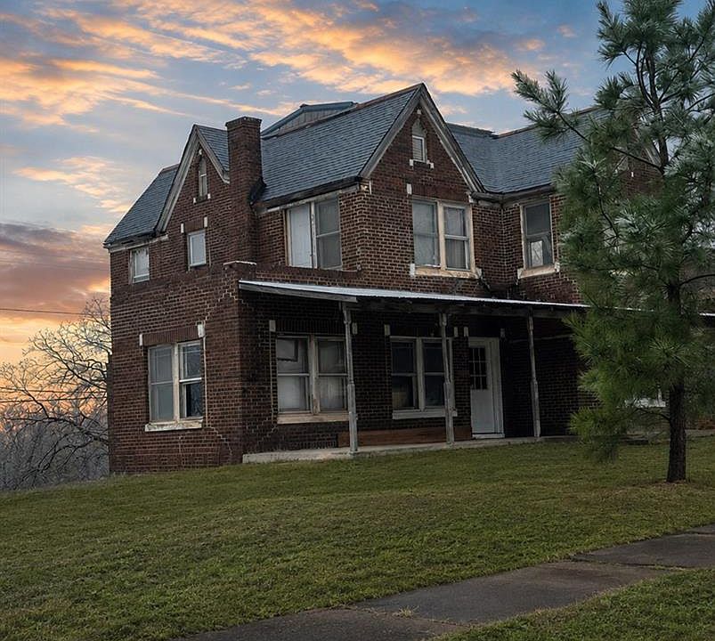1st image of 1215 Sunset Dr