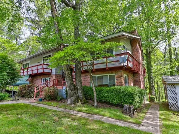 92 Swiss Lane, Cashiers, NC 28717