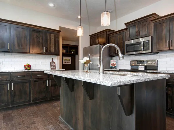 1656 N Penrose Avenue, Nixa, MO 65714