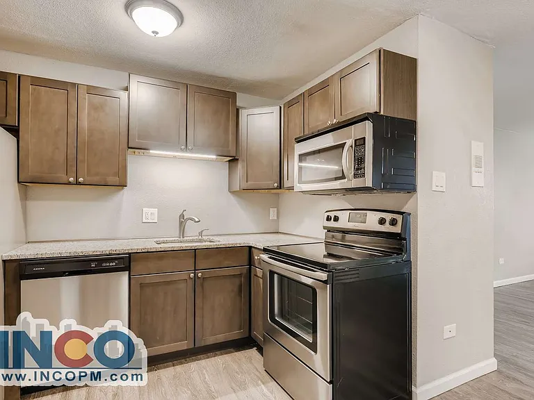 1555 Grove St #202 — Photo 5