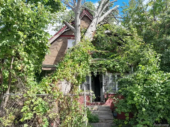 2978 Holcomb St, Detroit, MI 48214