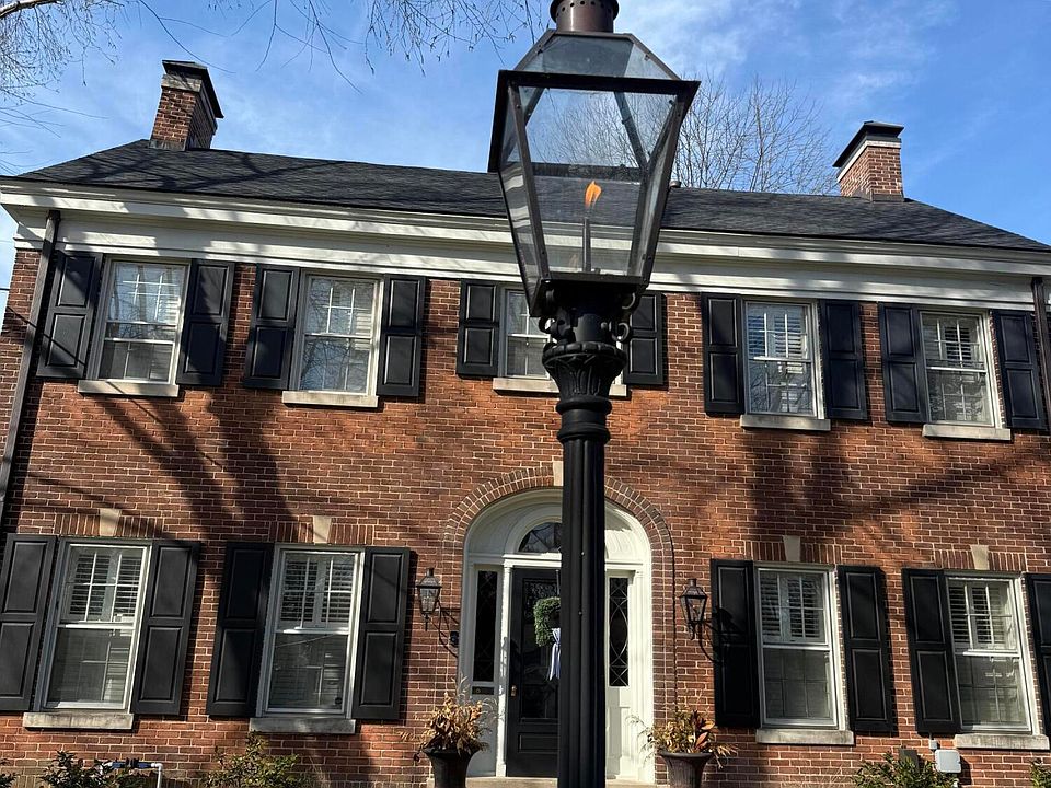 2nd image of 1117 Fincastle Rd