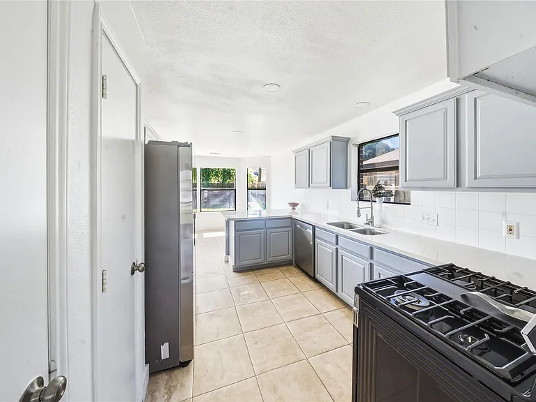 19519 Mallard Lake Ln — Photo 8