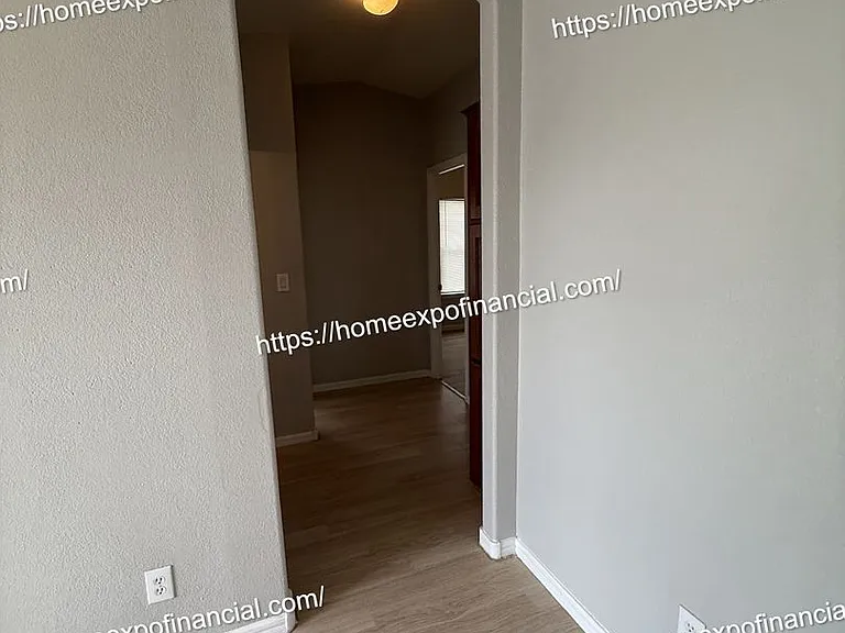26590 Franklin Ave — Photo 11
