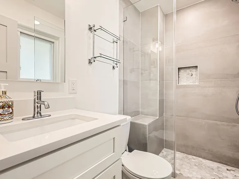 907 Maryland Dr — Photo 18