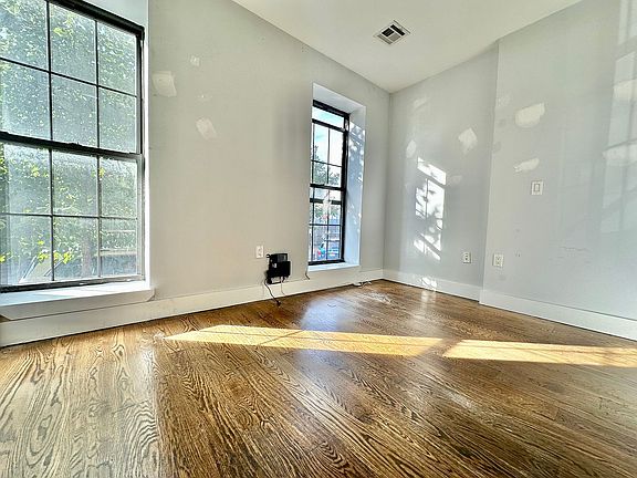 2nd image of 630 Kosciuszko St #1F