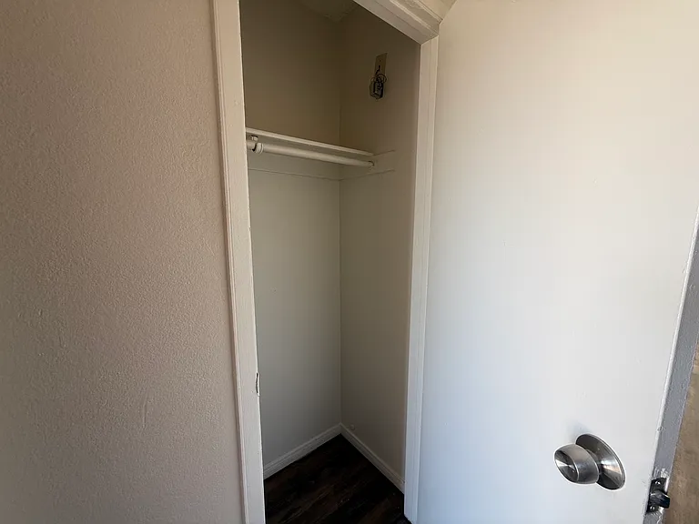 455 Ash St — Photo 2