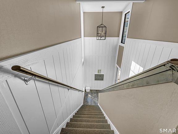 4th image of 32 Lawson Lane #32