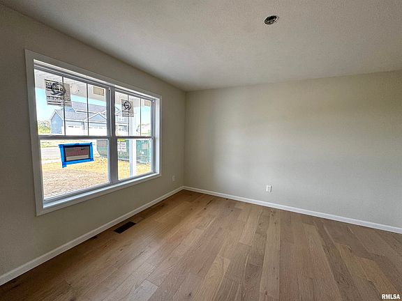 4th image of 10403 N Butterfly Dr