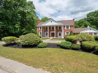 3 Old Lantern Cir, Paxton, MA 01612