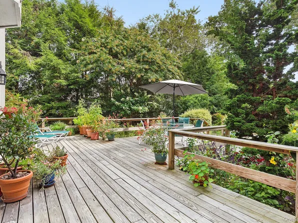 4528 Noyac Road, Sag Harbor, NY 11963