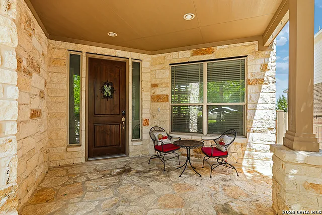 4 bed, 3.5 bath, 3610 sqft, $3,400 — Photo 2