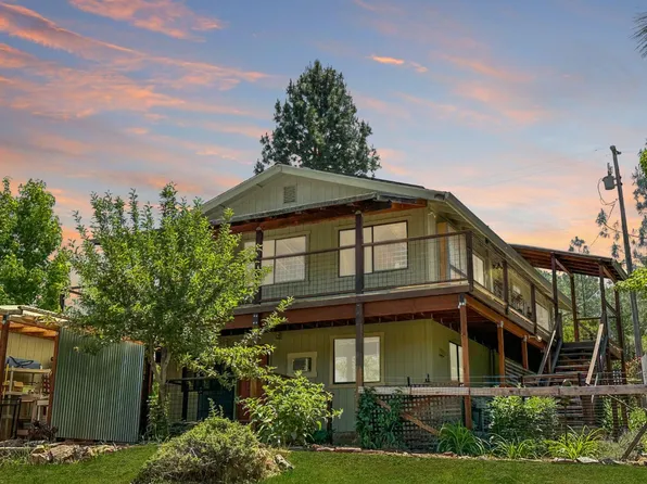 18398 Raccoon Trl, Grass Valley, CA 95945