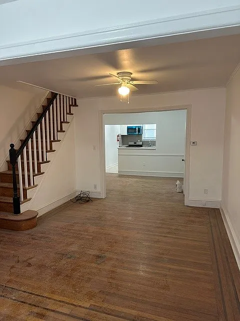 258 Rosemar Street - 1 — Photo 4