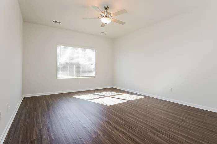 107 Percheron Dr — Photo 12